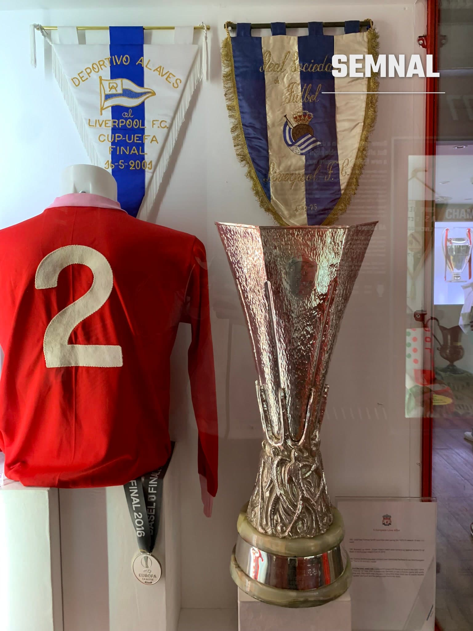 Trofeul UEFA Europa League, expus la muzeul clubului Liverpool FC