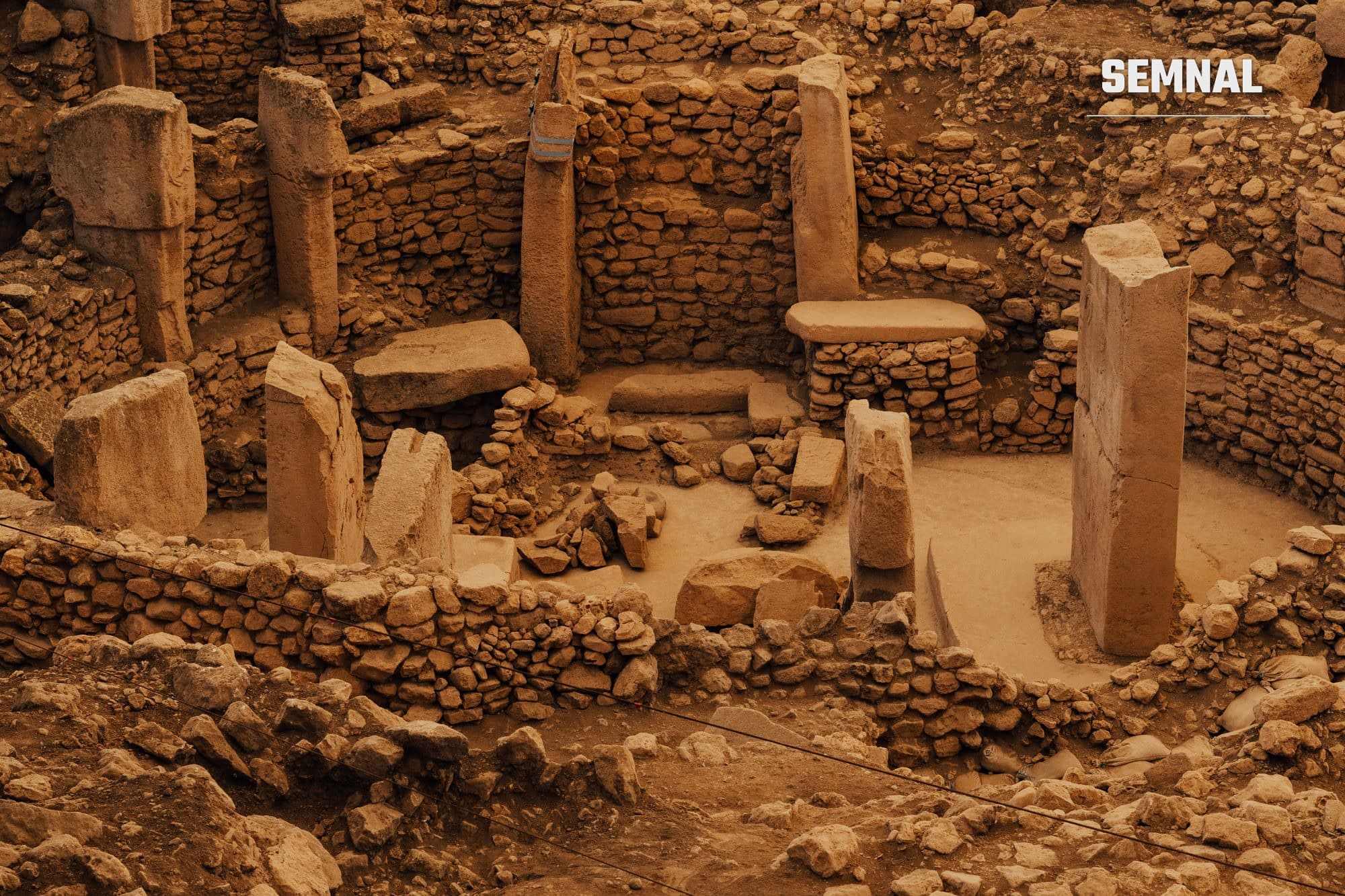 Structuri de piatră la Göbekli Tepe, Turcia, imagine ilustrativă