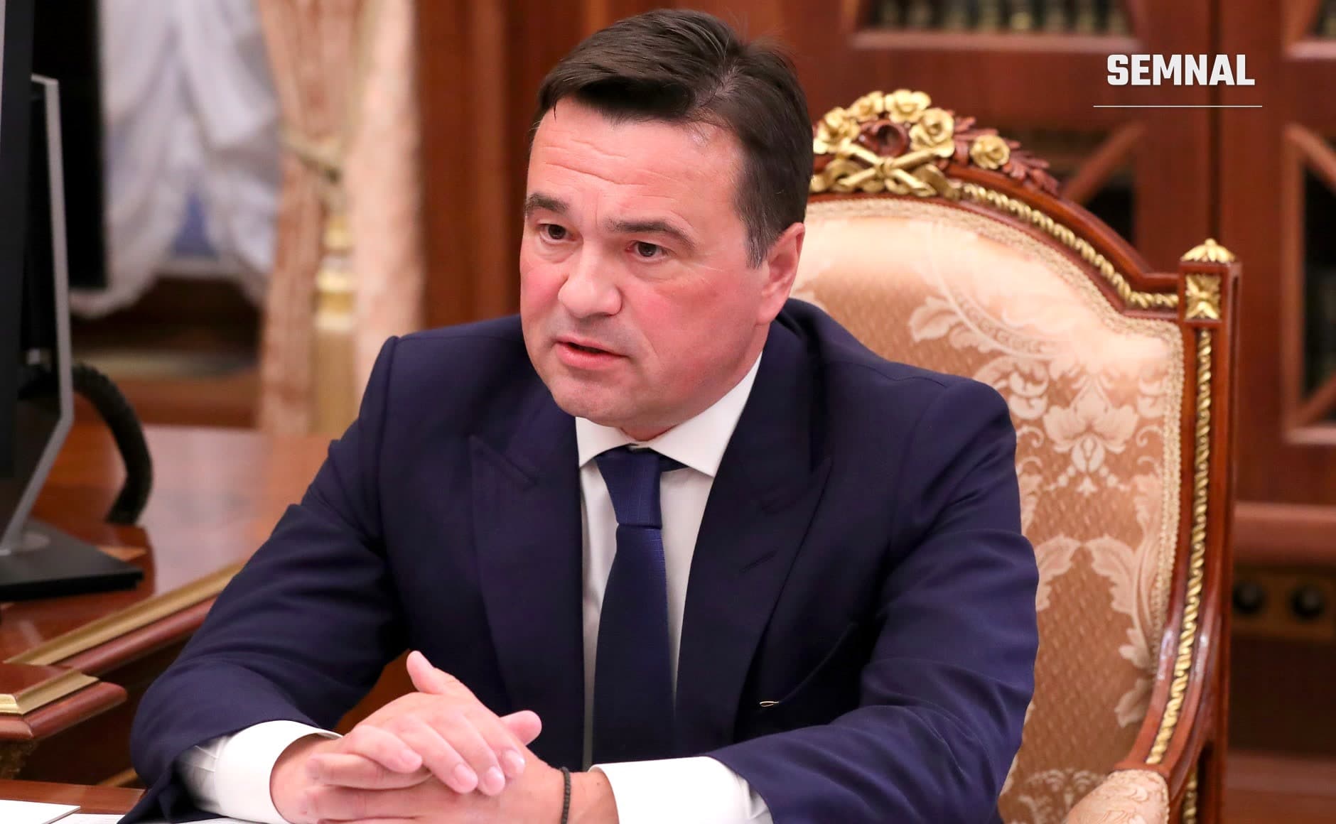 Andrei Vorobiov, guvernatorul regiunii Moscova, în costum închis la culoare, la o întâlnire oficială la Kremlin, imagine de arhivă din 2022 (Foto: Administrația Prezidențială a Rusiei / Wikimedia Commons, CC BY 4.0)