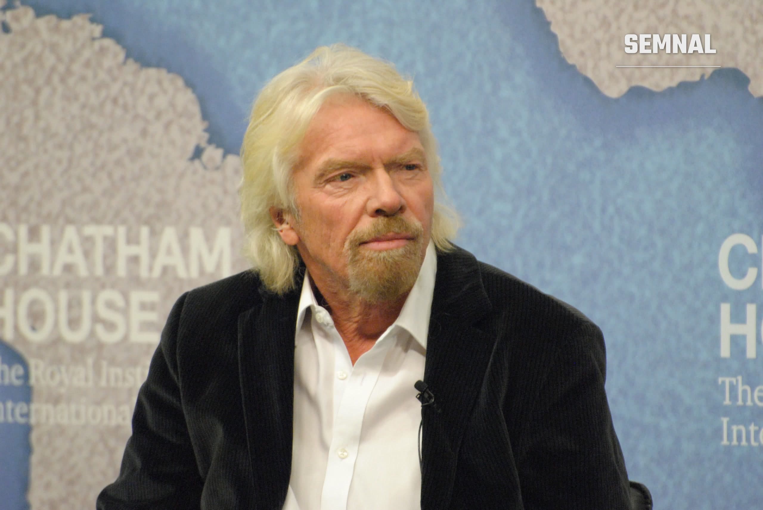 Richard Branson, fondatorul Virgin Group, în timpul unei conferințe la Chatham House din Londra (Foto: Chatham House, CC BY 2.0)