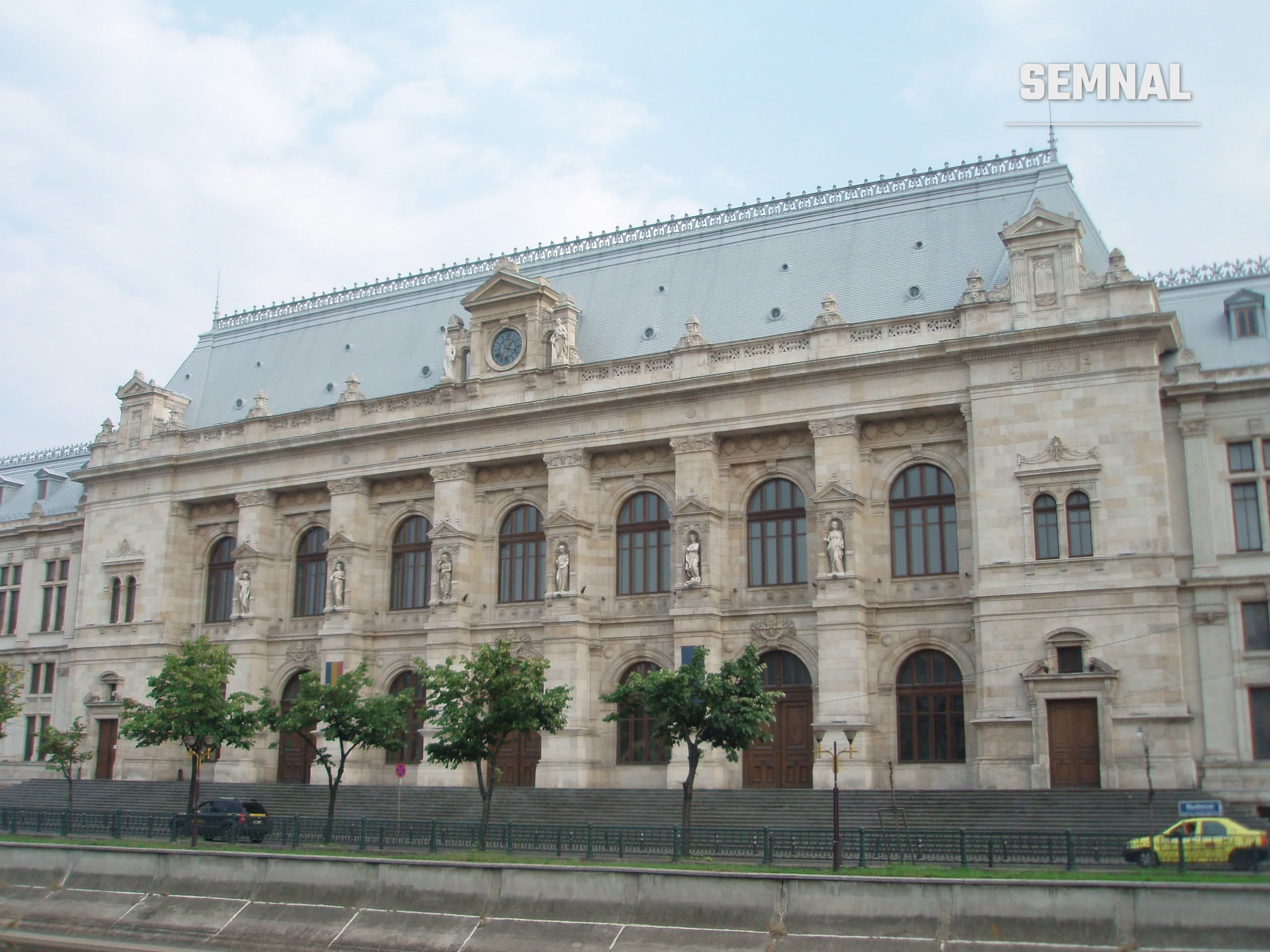 Palatul de Justiție din București, sediul Curții de Apel București, văzut de pe Splaiul Independenței. Foto: Mister No / Wikimedia Commons, CC BY 3.0