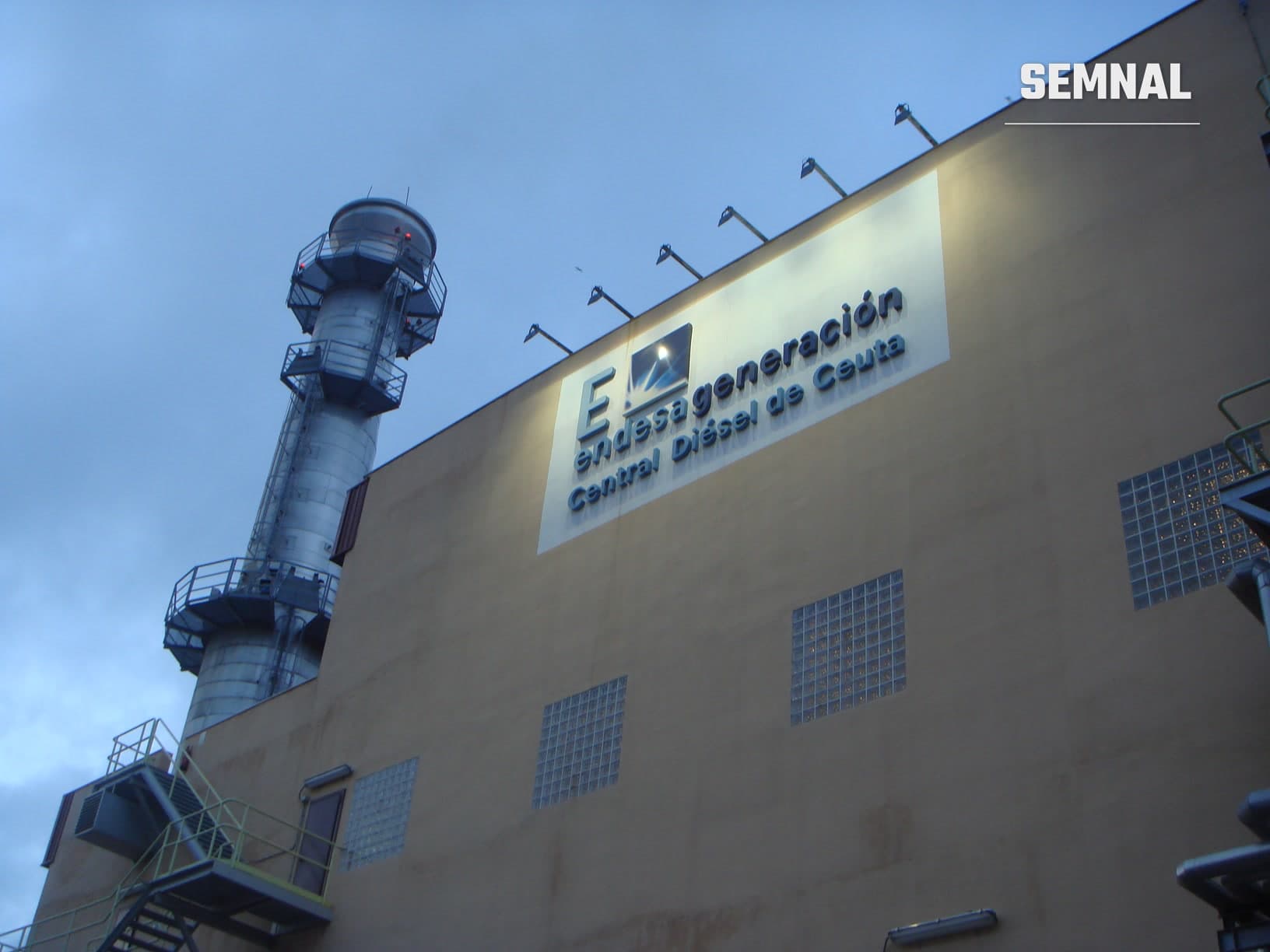 Fațada Centralei Diesel Endesa din Ceuta, fotografie de arhivă. Foto: Xemenendura / Wikimedia Commons, CC BY-SA 3.0