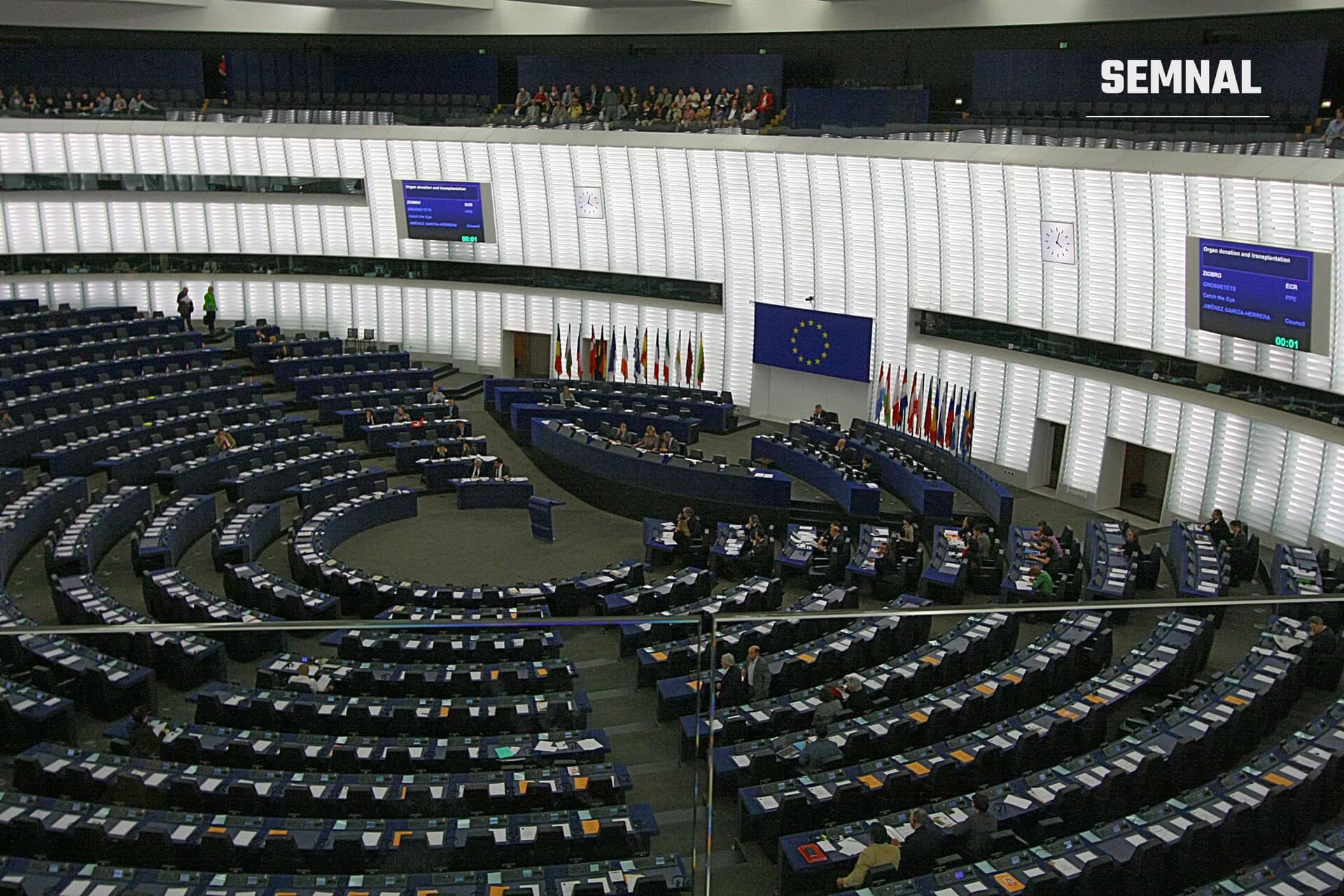 Hemiciclul clădirii Louise Weiss a Parlamentului European din Strasbourg, în timpul unei dezbateri