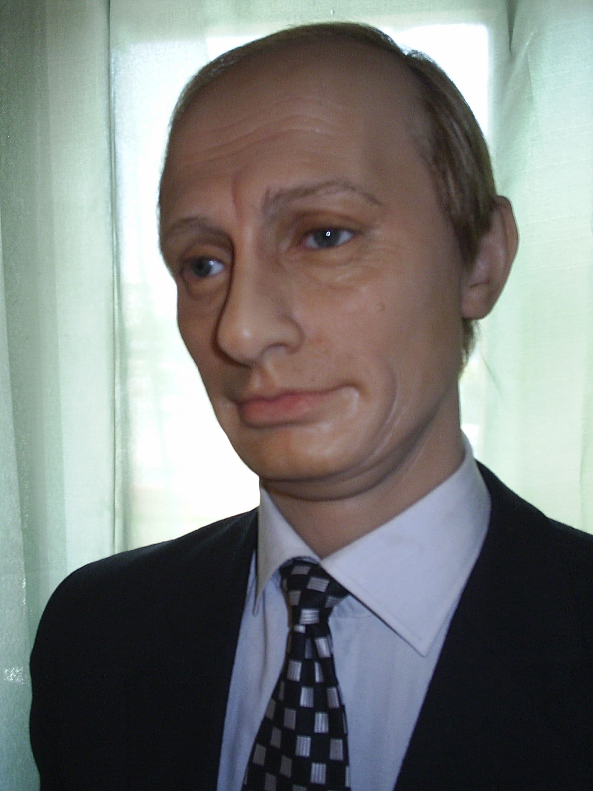 Putin, nu există buncăr în care să te poți ascunde!