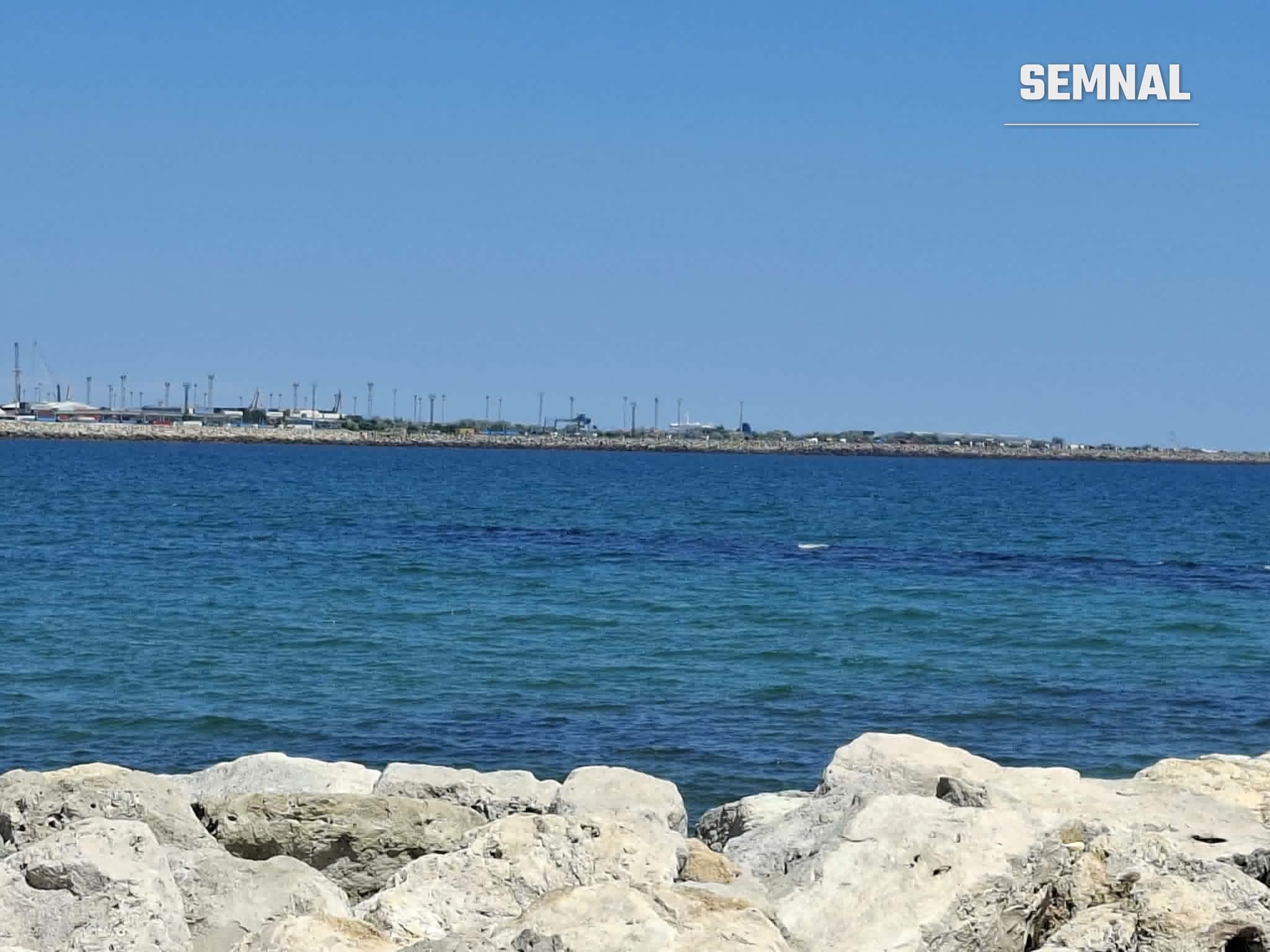 In imagine se vede marea la Eforie Nord. Litoralul românesc.