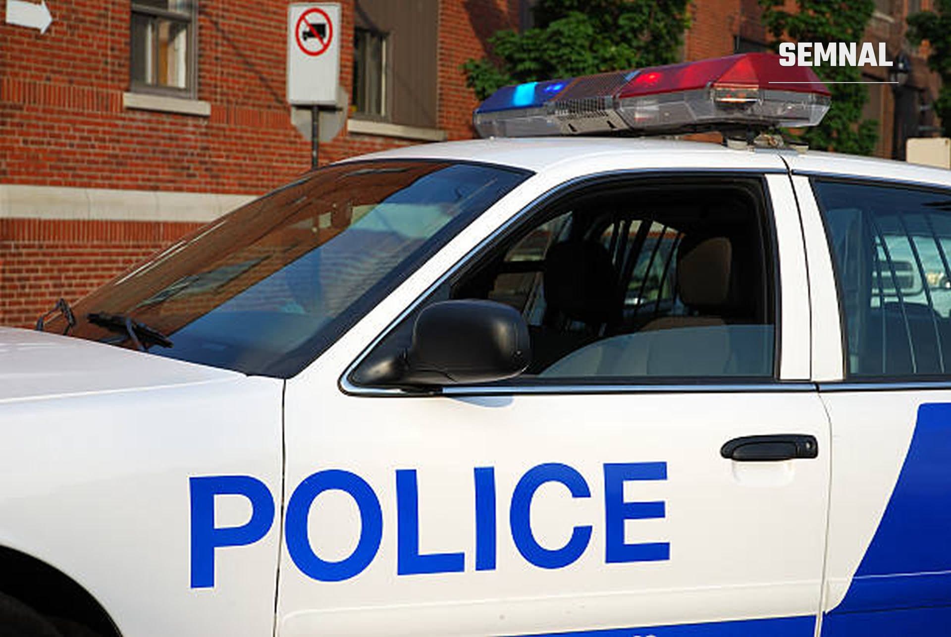 In imagine este o mașină de politie americană.