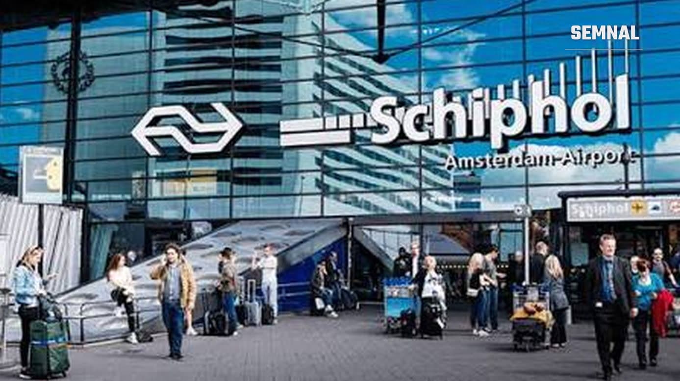 In imagine este intrara in aeroportul Schiopol din Amsterdam.