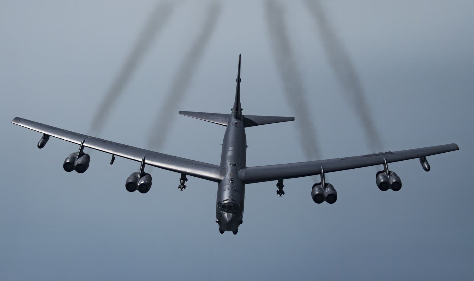 Un bombardier B-52H Stratofortress al US Air Force în zbor (imagine de arhivă). Foto: U.S. Air Force