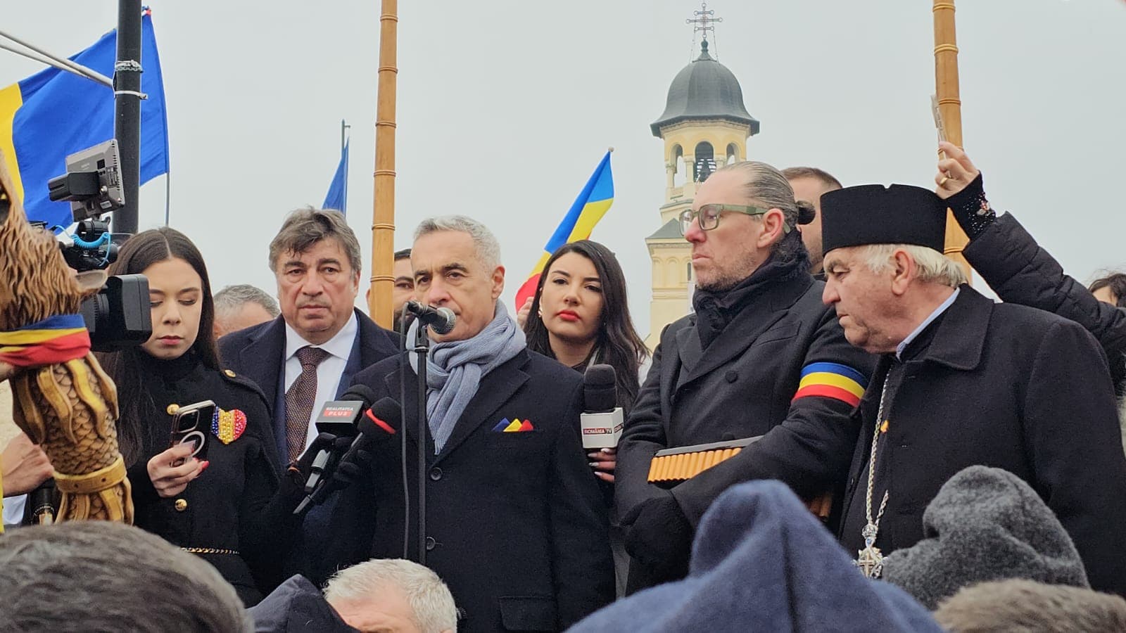 Patriotism sau spectacol ieftin? Alba Iulia și lecția uitată a demnității