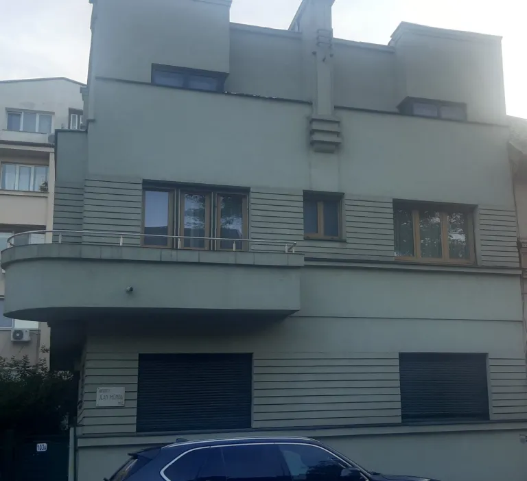 Comuniștii au confiscat proprietățile lui Jean Monda și l-au mutat într-un bloc proiectat chiar de el