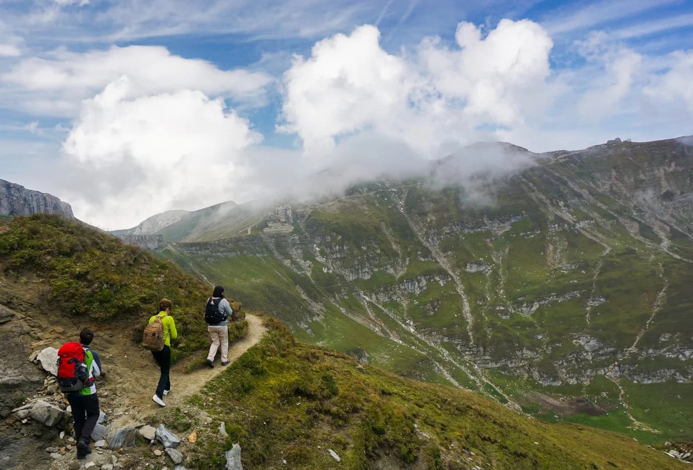 Descoperă traseele montane spectaculoase din România