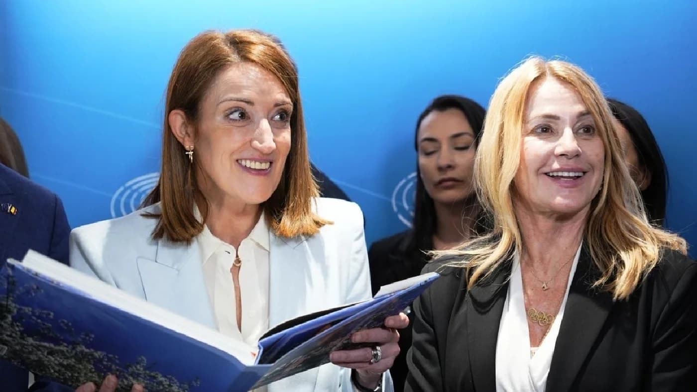 Nadia Comăneci, un simbol al excelenței, emoționează Parlamentul European