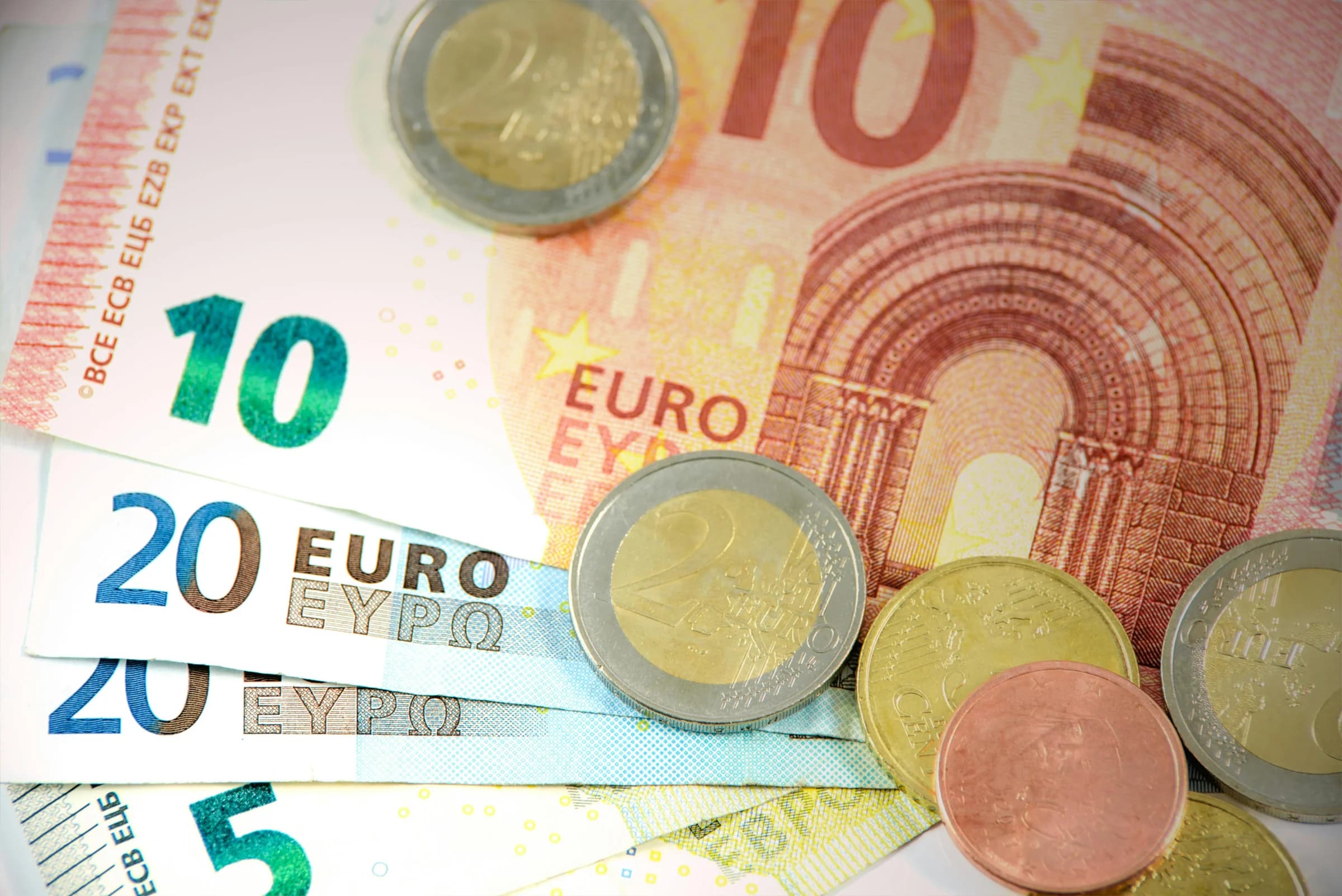 Sprijin european pentru fermierii loviți de scumpiri