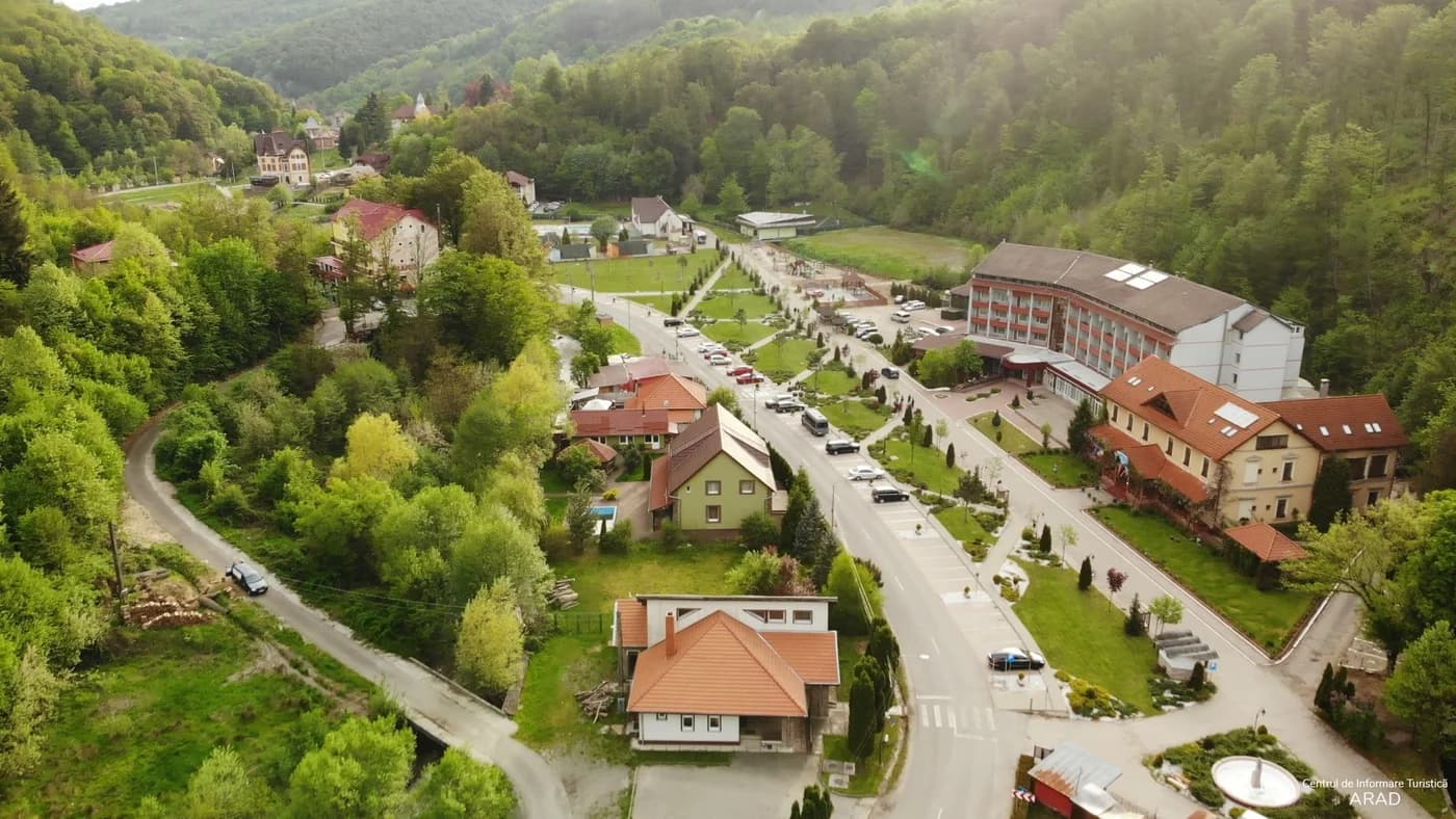 Moneasa, stațiunea balneară din Arad cu ape termale