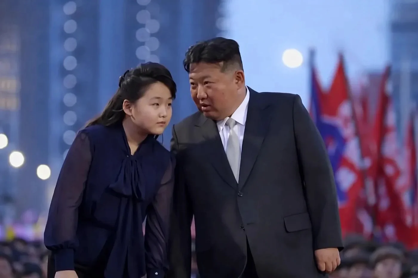 Kim Jong Un și fiica sa, în vizită la un magazin de animale