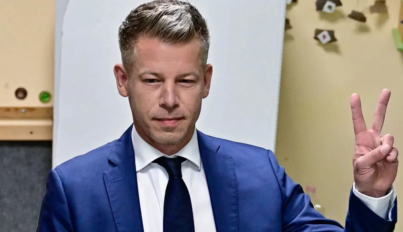Zelenski îl felicită pe Péter Magyar după victoria din Ungaria