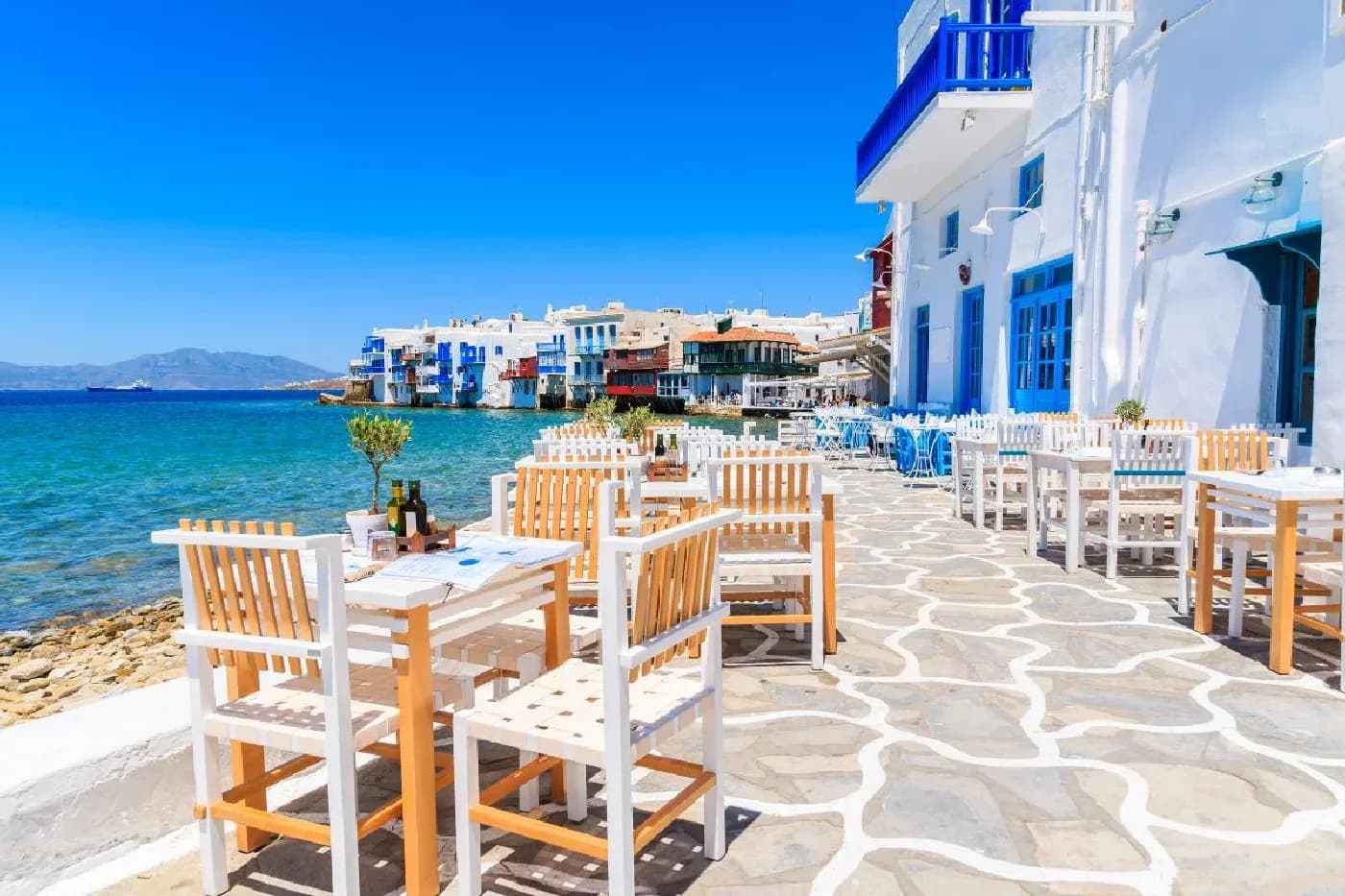 Grecia, lovită de anulări turistice și scumpiri