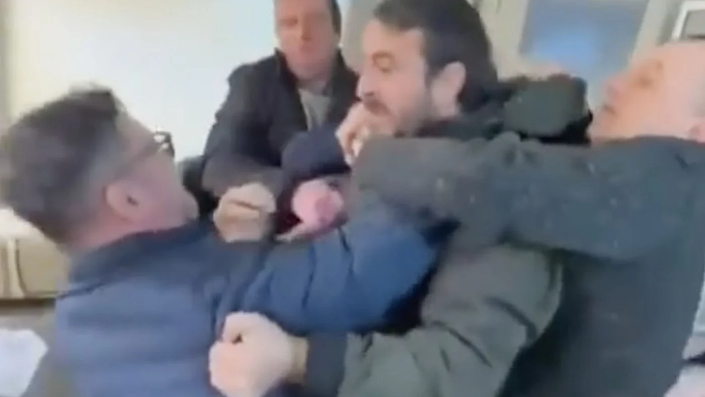 Scandal AUR: altercație filmată: „Bă, tu mă faci pe mine borfaș?”