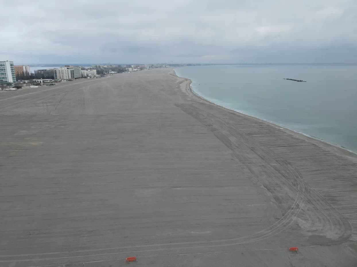 33 de hectare noi de plajă, fără șezlonguri