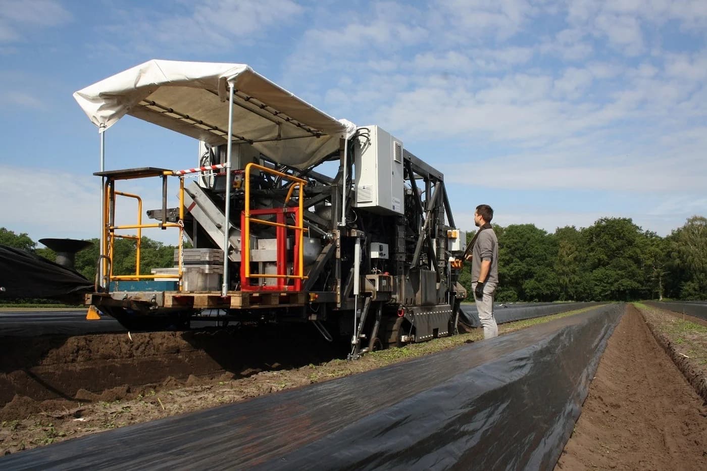Germania adoptă roboți agricoli în locul muncii manuale