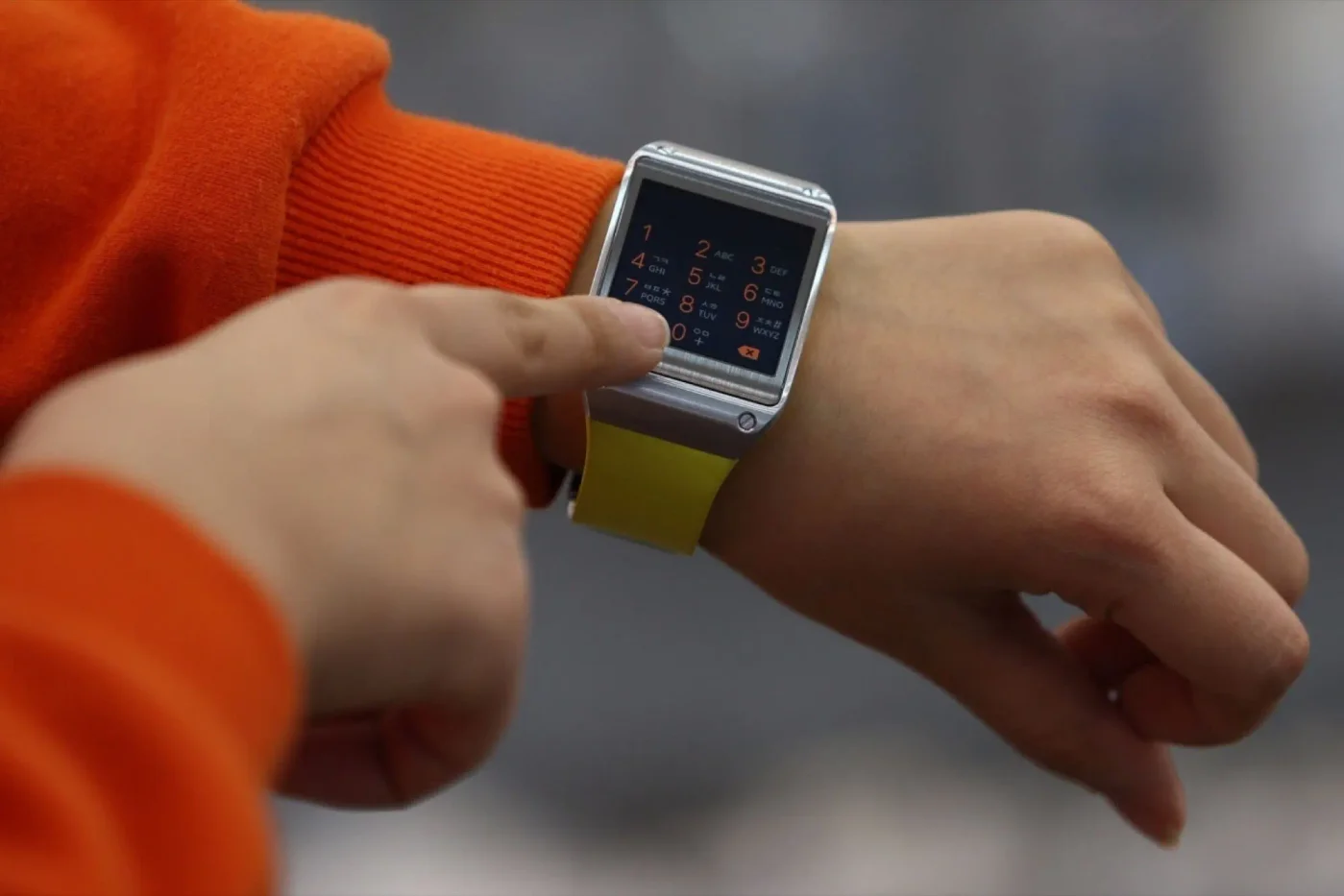 Smartwatch-urile pot da erori la pași și calorii