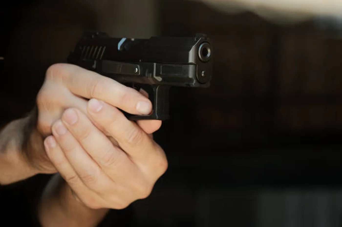 Șofer de autobuz amenințat cu pistolul în trafic — Primarul din Smârdan, cercetat după focuri de armă