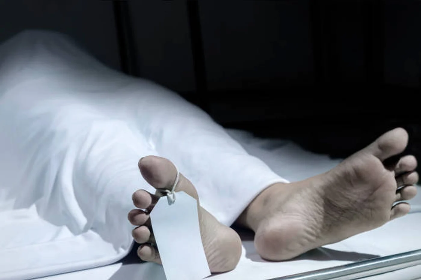 Descoperire macabră: o doctoriță s-a spânzurat de aerul condiționat