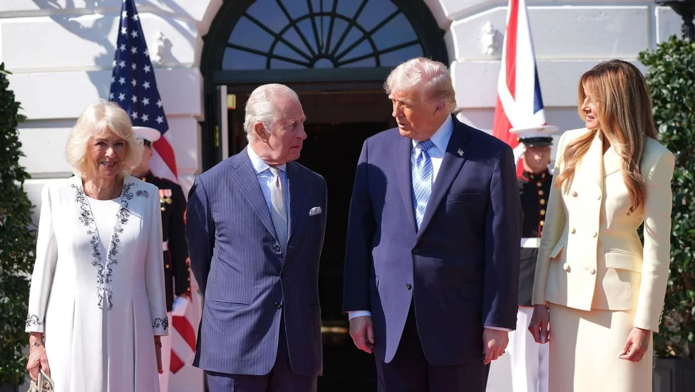 Trump spune că vrea să locuiască la Palatul Buckingham