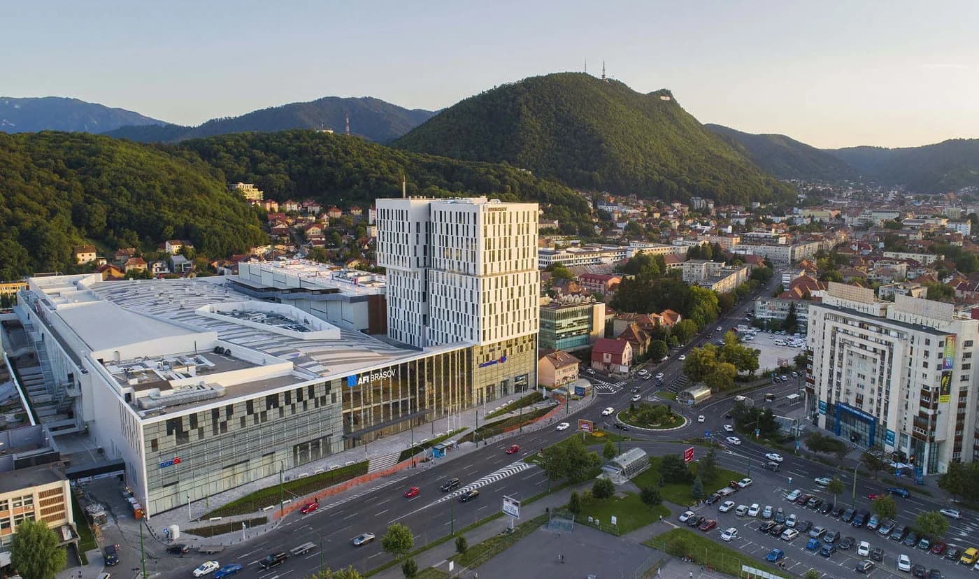 Moarte la mall AFI Brașov după o cădere de la etaj