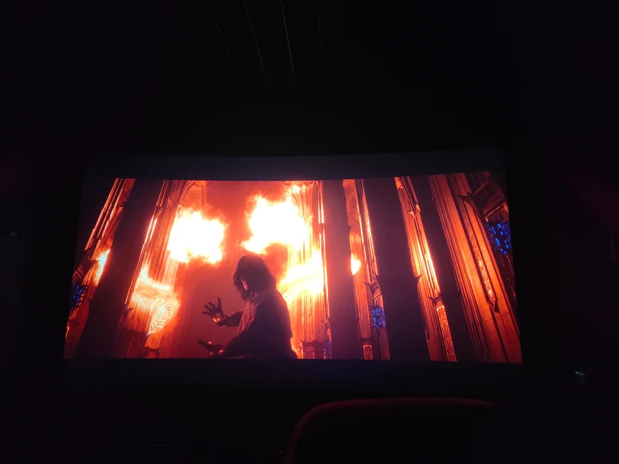 Mortal Kombat II, filmul care te face să strigi Fatality în sală