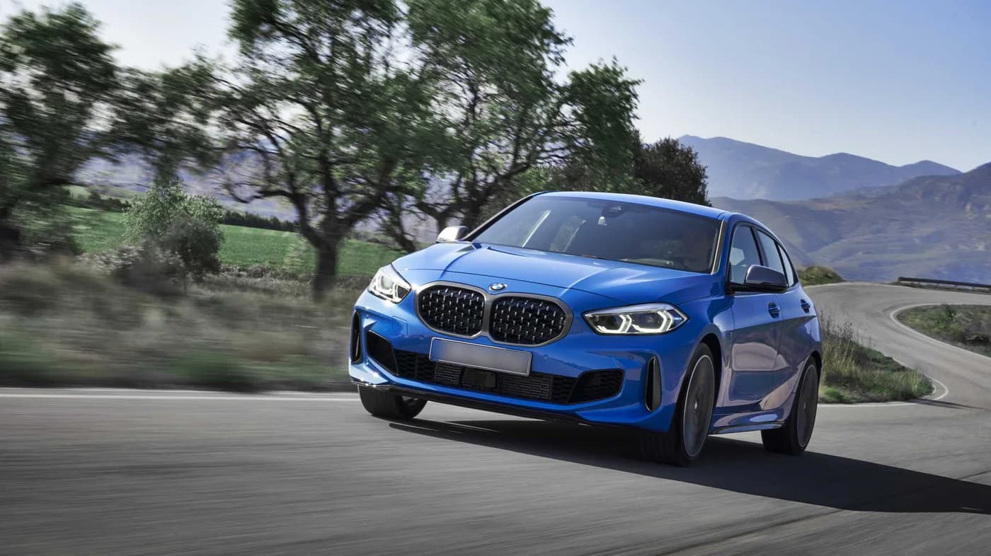 BMW Seria 1 va avea versiune electrică și tracțiune spate din 2028