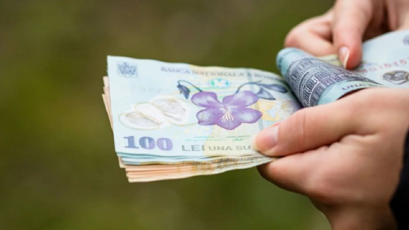 Noua salarizare mărește veniturile șefilor din stat