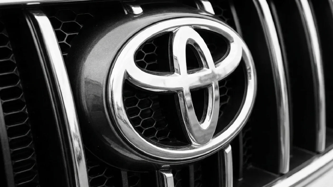 Vânzările Toyota scad a treia lună la rând