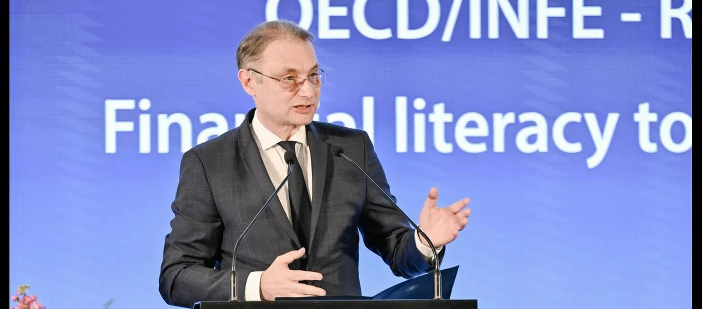 Nicușor Dan îl vrea pe Luca Niculescu la Externe