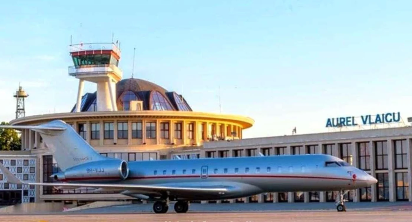 Locuitorii din Băneasa reclamă zborurile de noapte ale avioanelor