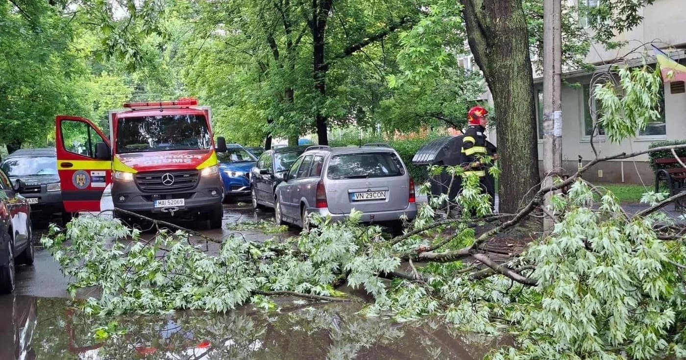 Cod galben de instabilitate atmosferică în jumătate de țară