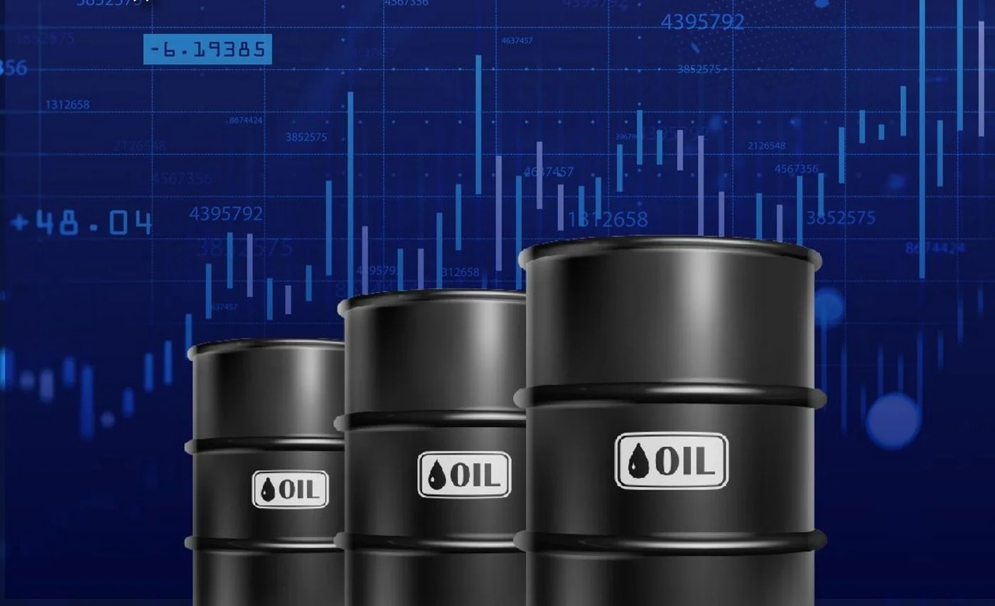 Prețul petrolului scade după semne de redeschidere în Ormuz