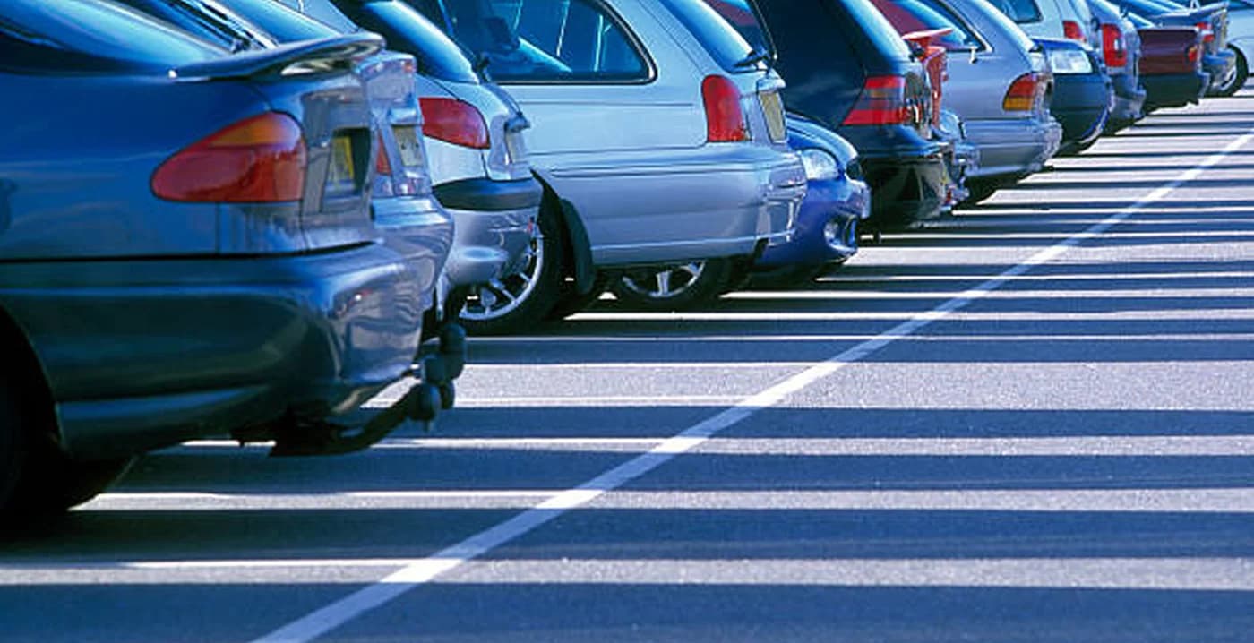 Cât câștigă un dealer auto dintr-o mașină second-hand?