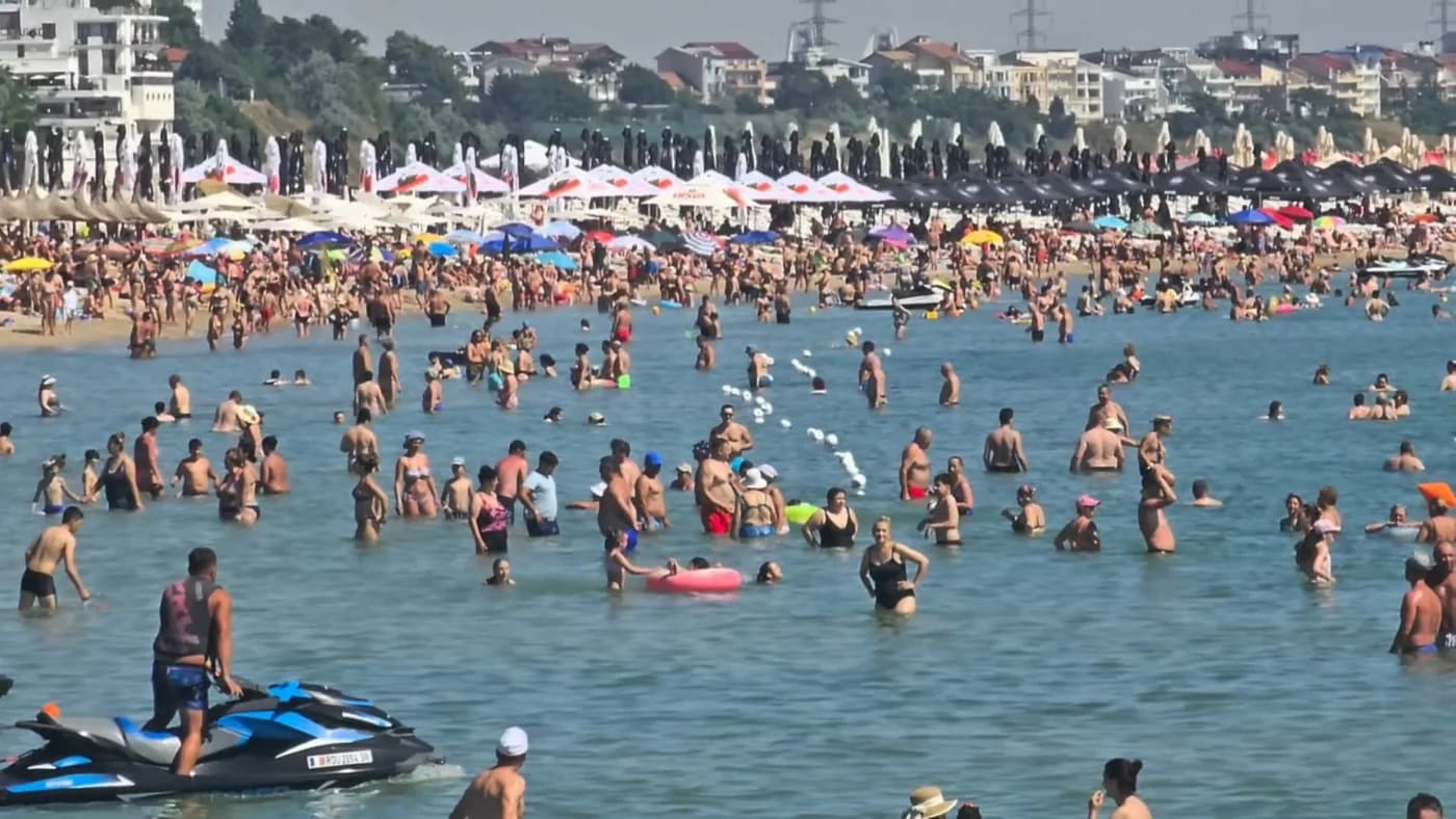 23 de terase pe litoral, vizate de controale de mediu