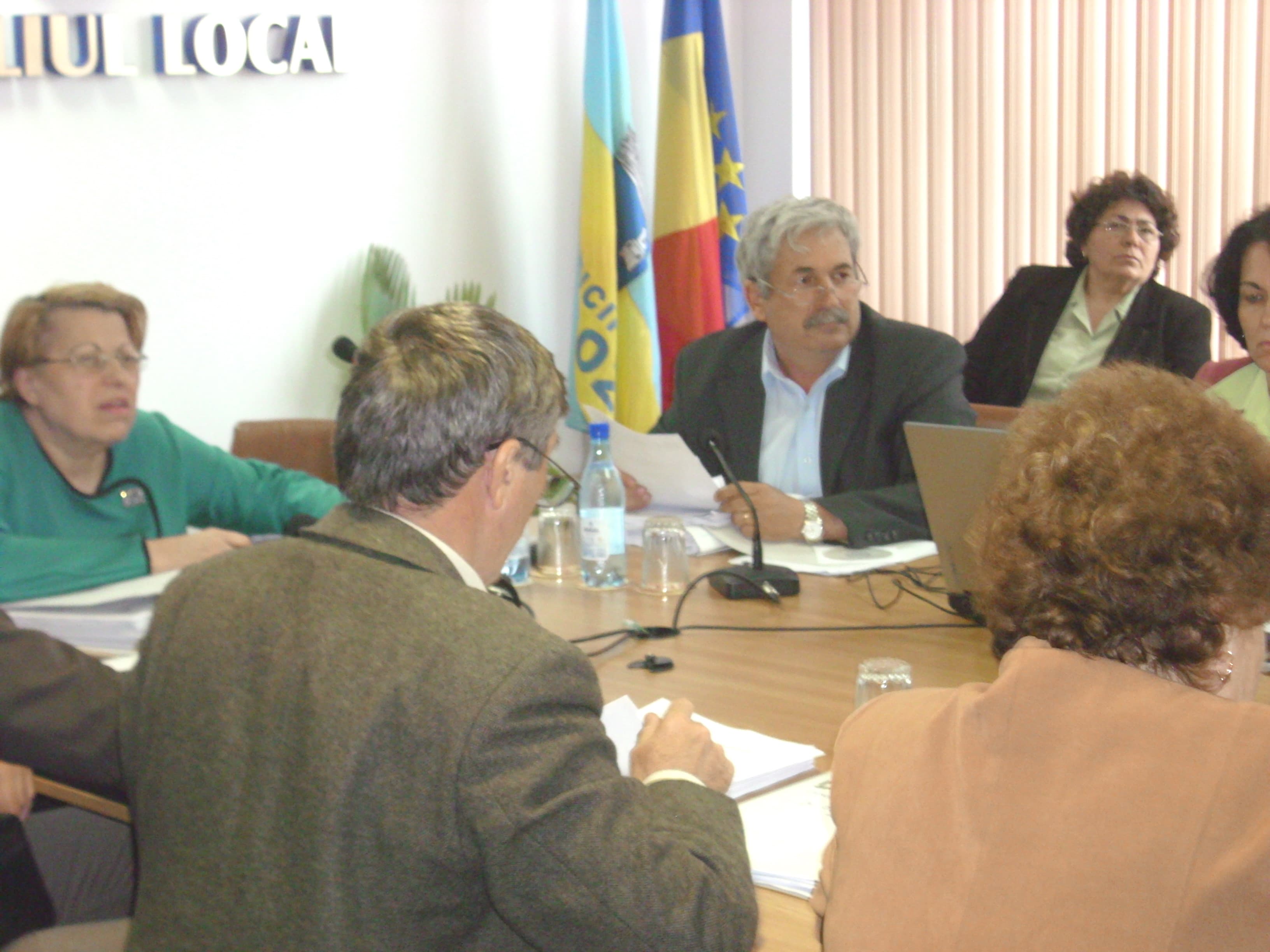 Preasfinţitul Vincenţiu Grifoni, episcopul Eparhiei Sloboziei şi Călăraşilor, inginerul Bozi Dinu şi lectorul univ.dr. Stancu Nicolae, cetăţeni de onoare ai municipiului Slobozia