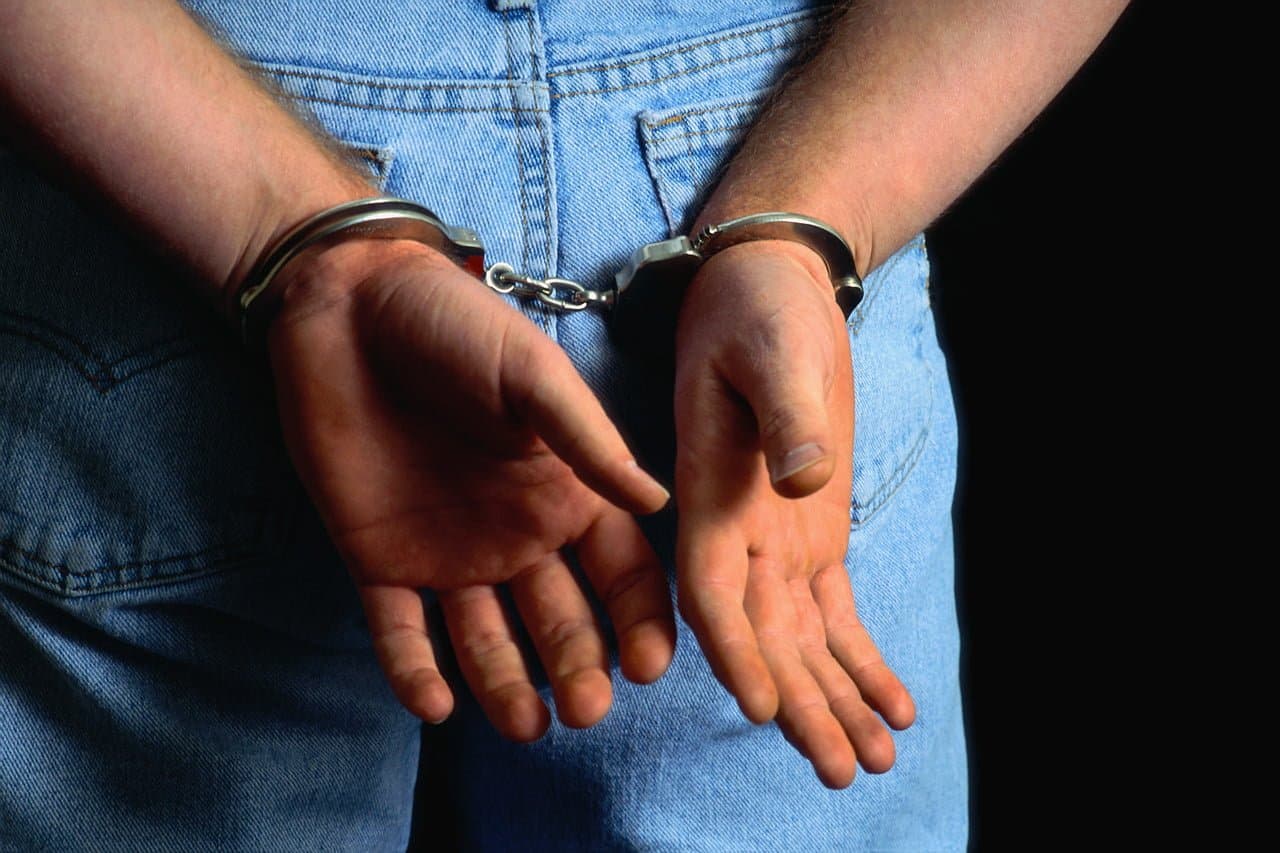 Un tanar galatean a fost arestat pentru ca si-a ucis tatal