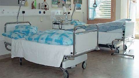 Ultimii bolnavi internati la fostul spital din Parscov, transferati la trei unitati spitalicesti