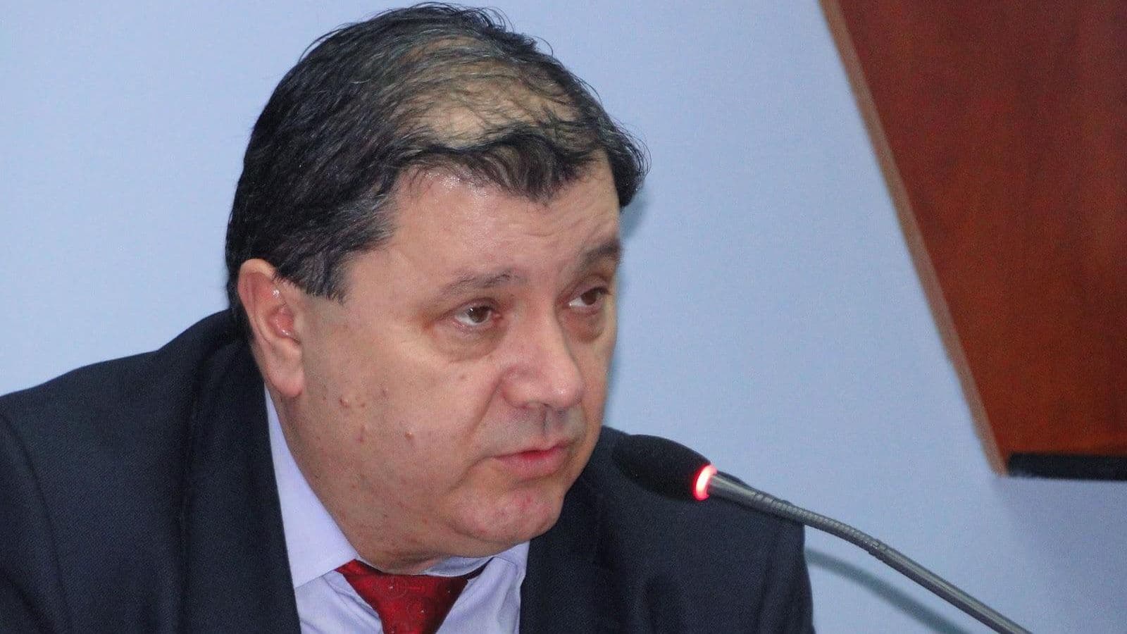 Prahova - Fostul presedinte al filialei PNL, Adrian Semcu, investit in functia de prefect