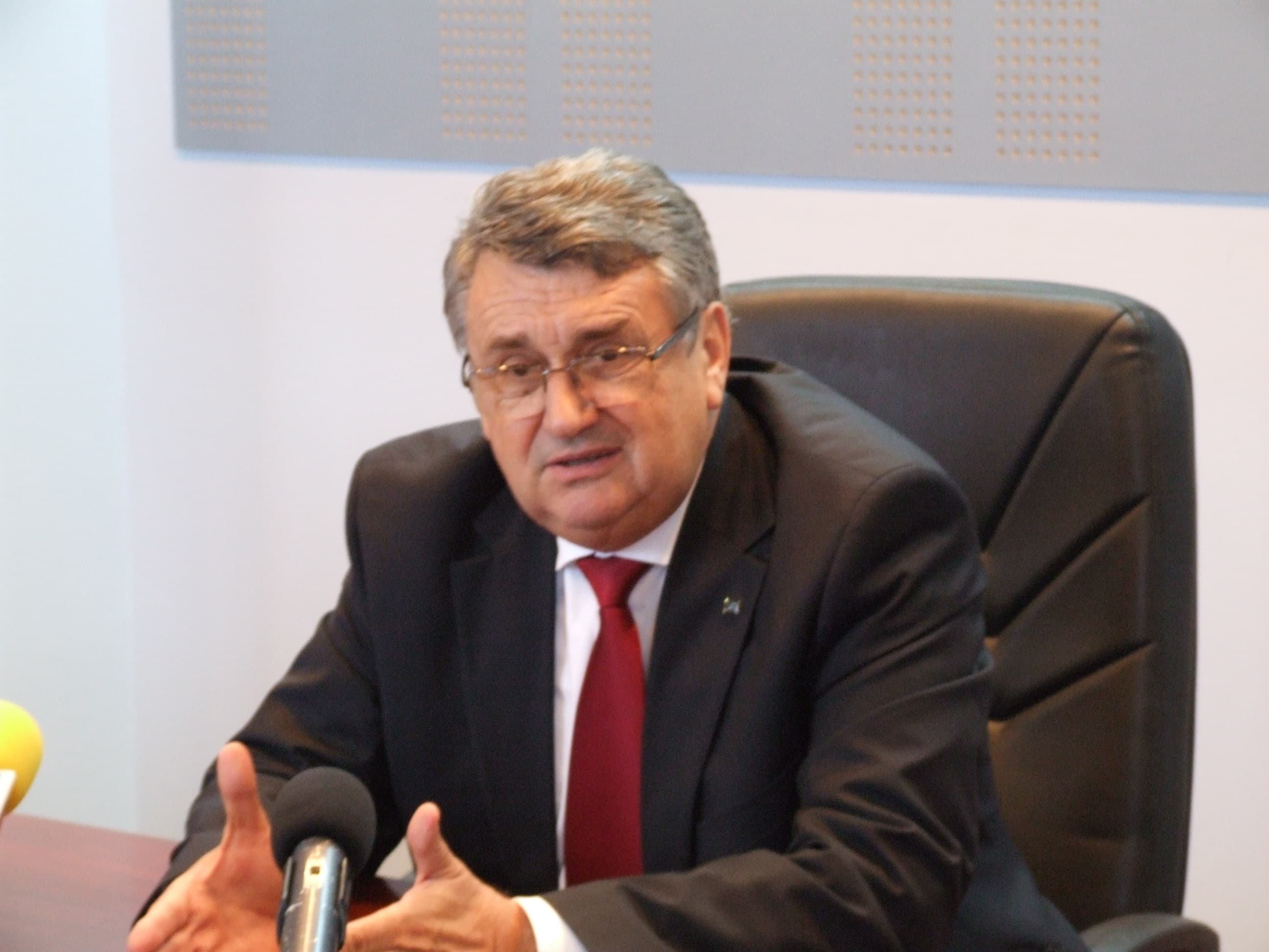 Guvernul aloca peste 648 milioane lei pentru administratia locala