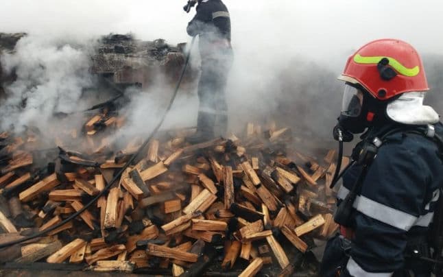 O bătrână de 83 de ani a murit carbonizată în propria casă — Societate