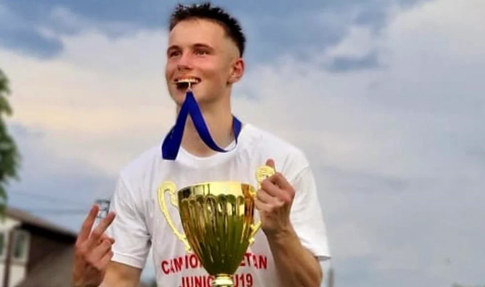 Tristă veste: adolescentul în vârstă de 17 ani, căruia i s-a amputat piciorul, a pierdut lupta pentr — Sănătate