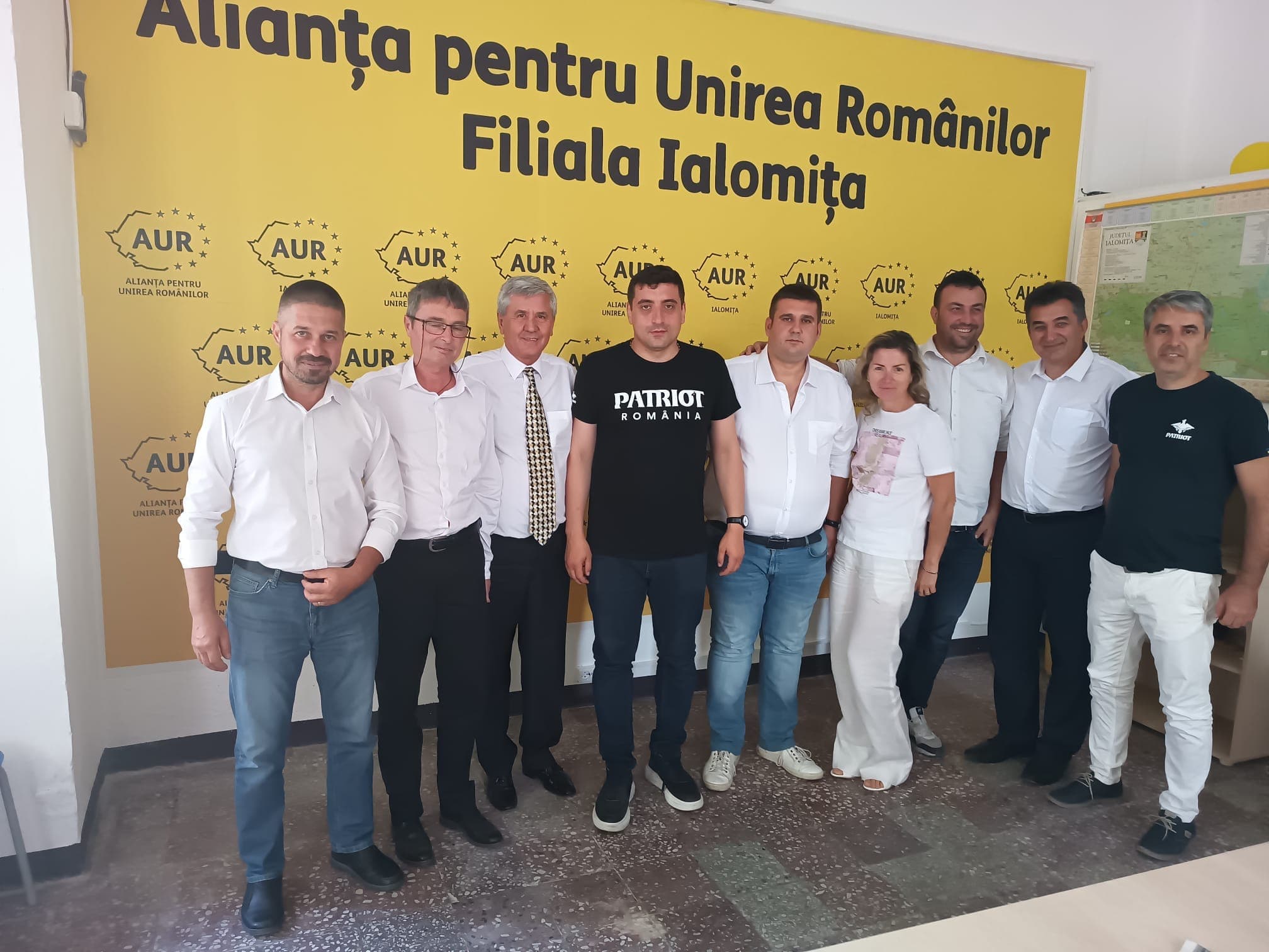 George Simion a anunțat miercuri că întreaga conducere a AUR Ialomița a "demisionat" — Politică