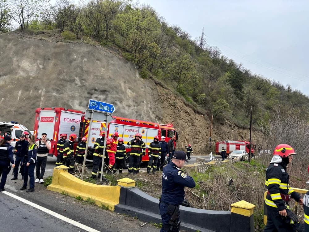 Accident grav pe Dunăre: O barjă și două ambarcațiuni implicate, mai multe persoane dispărute