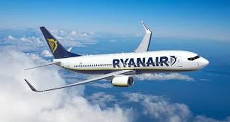 Aterizare de urgență pentru un avion Ryanair prins într-o furtună în Germania: nouă persoane rănite — Internațional