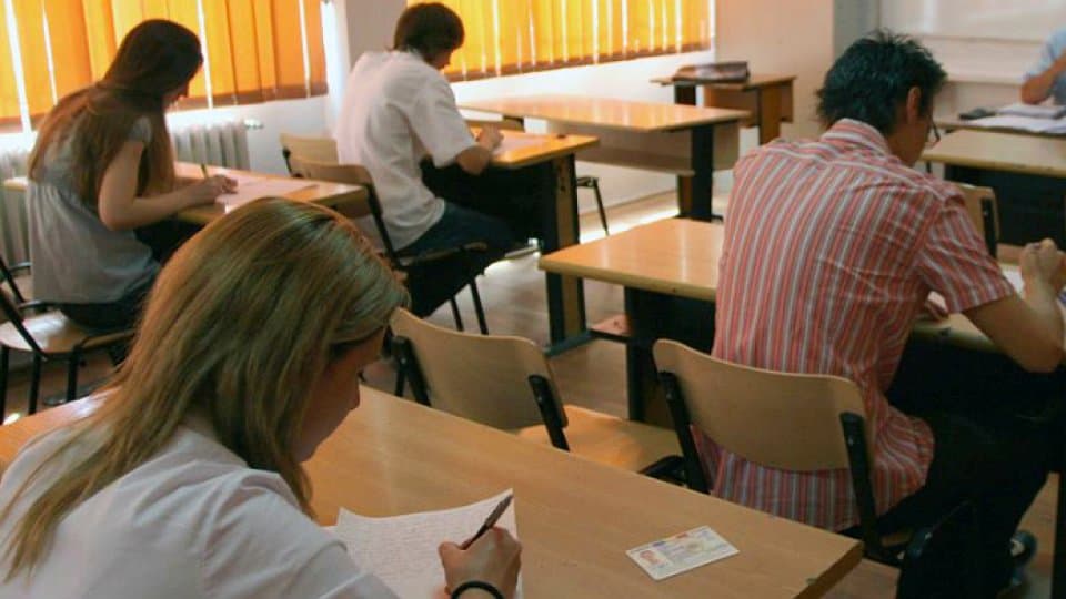 Titularizare Olt: Doar 166 de candidați au obținut note peste 7 din cei 510 prezenți la proba scrisă — Educație